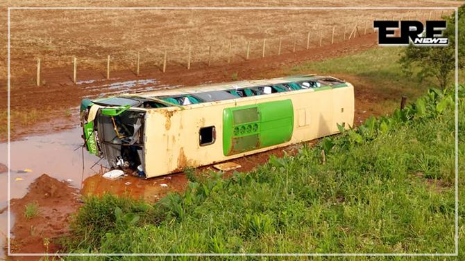 BR-386 Gravíssimo acidente com ônibus de torcedores - FONTE: Rádio Uirapuru