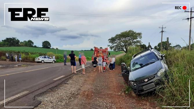 Dois veículos se envolvem em um acidente na comunidade de Vista Alegre.
